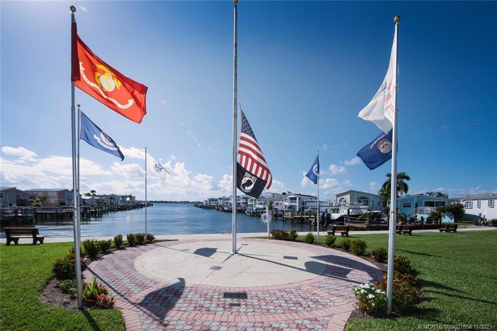 781 Nettles Boulevard