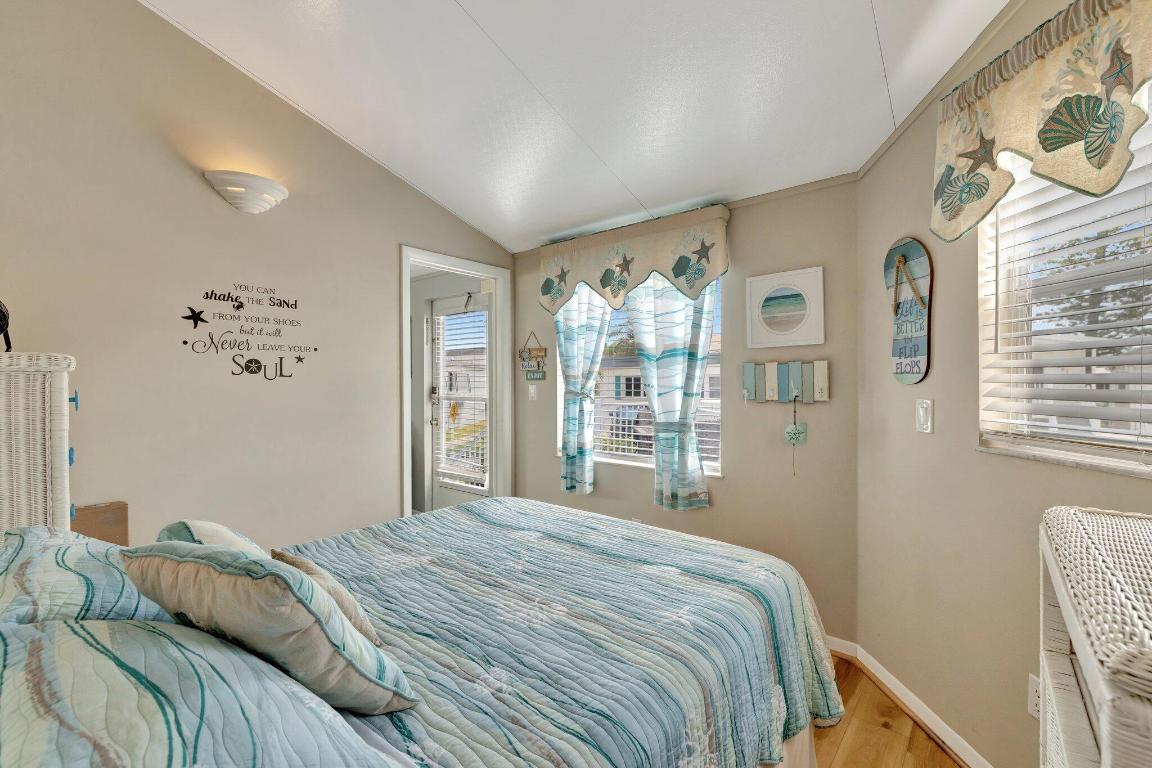 781 Nettles Boulevard