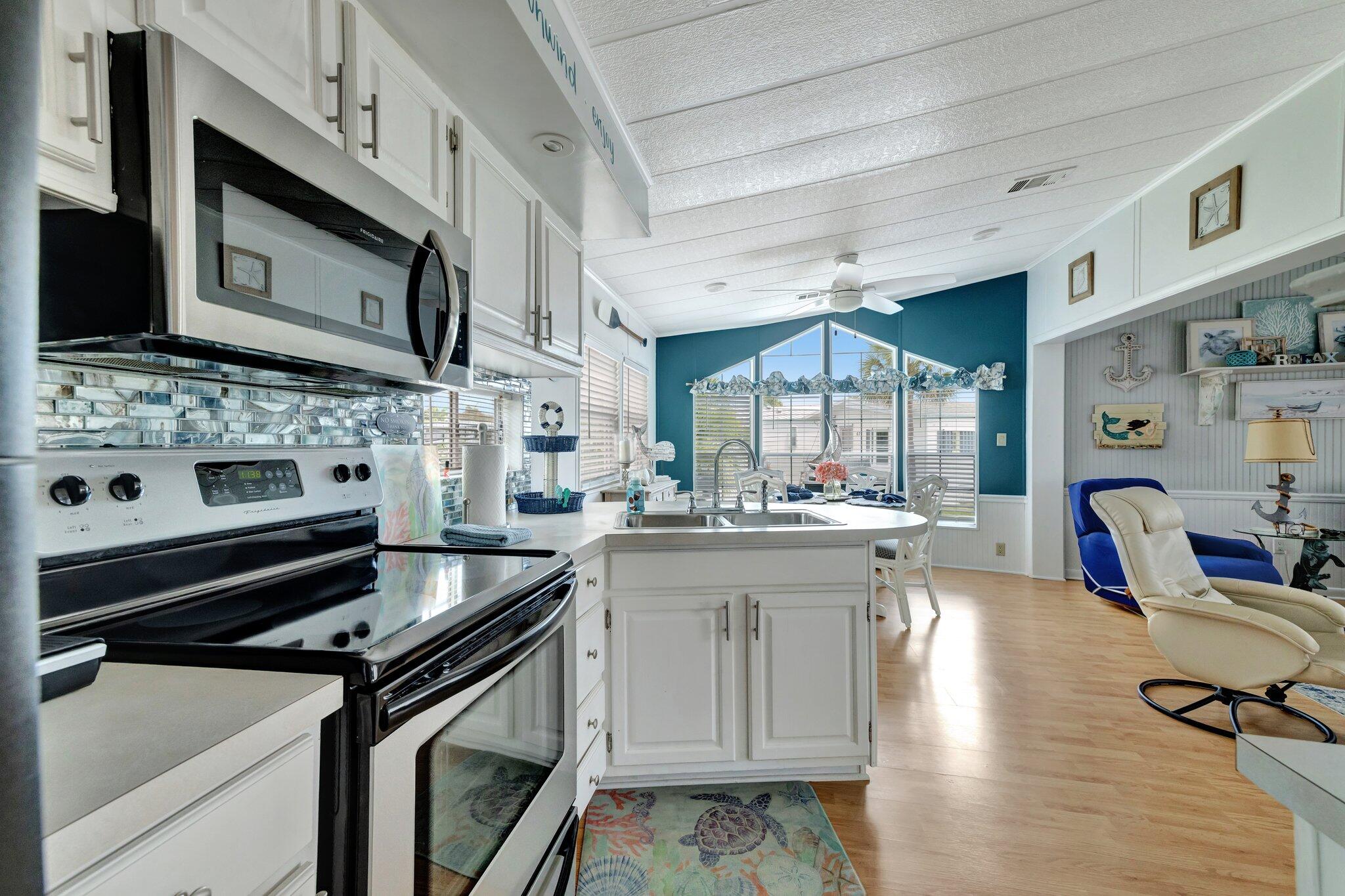 781 Nettles Boulevard