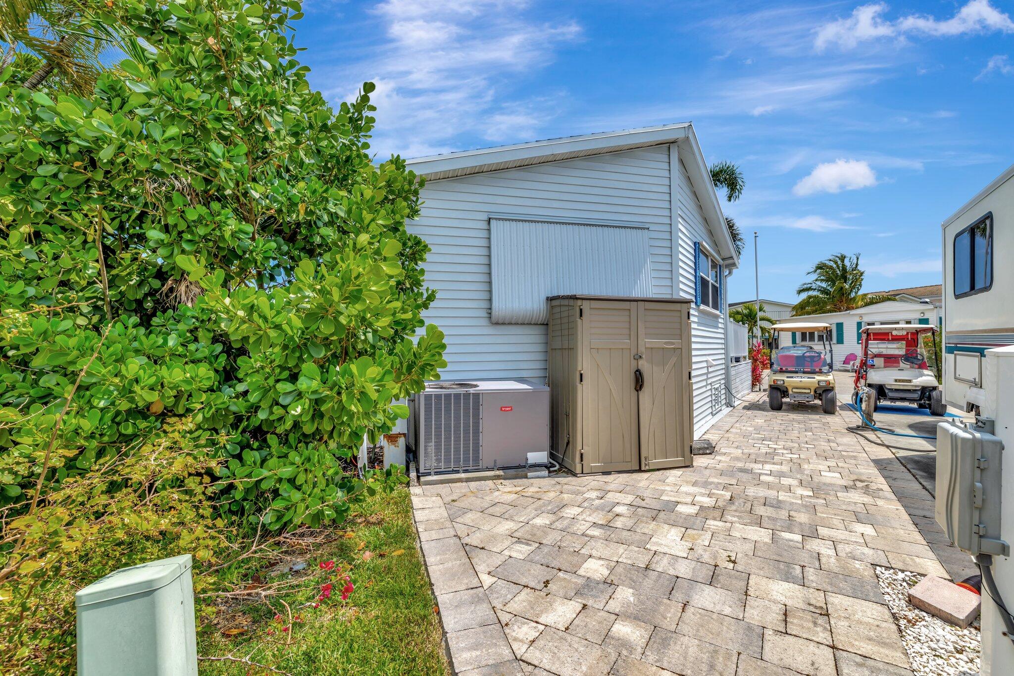 781 Nettles Boulevard