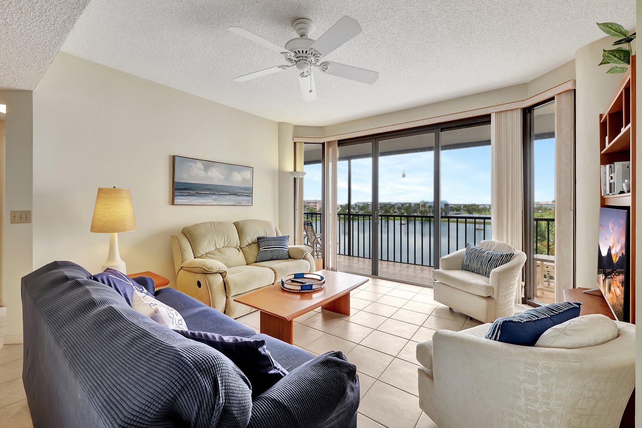 221 NE Plantation Road 406