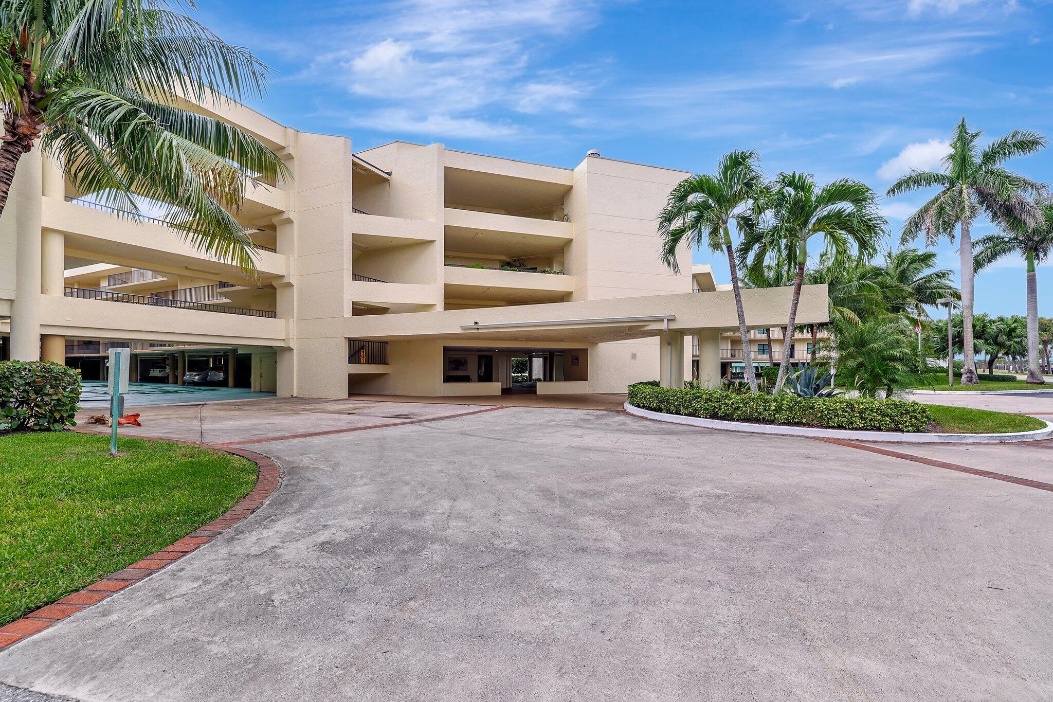 221 NE Plantation Road 406