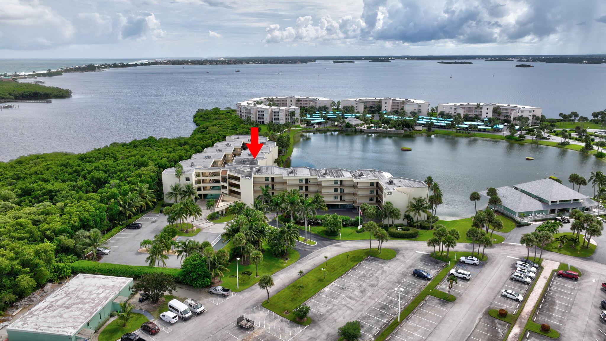 221 NE Plantation Road 406