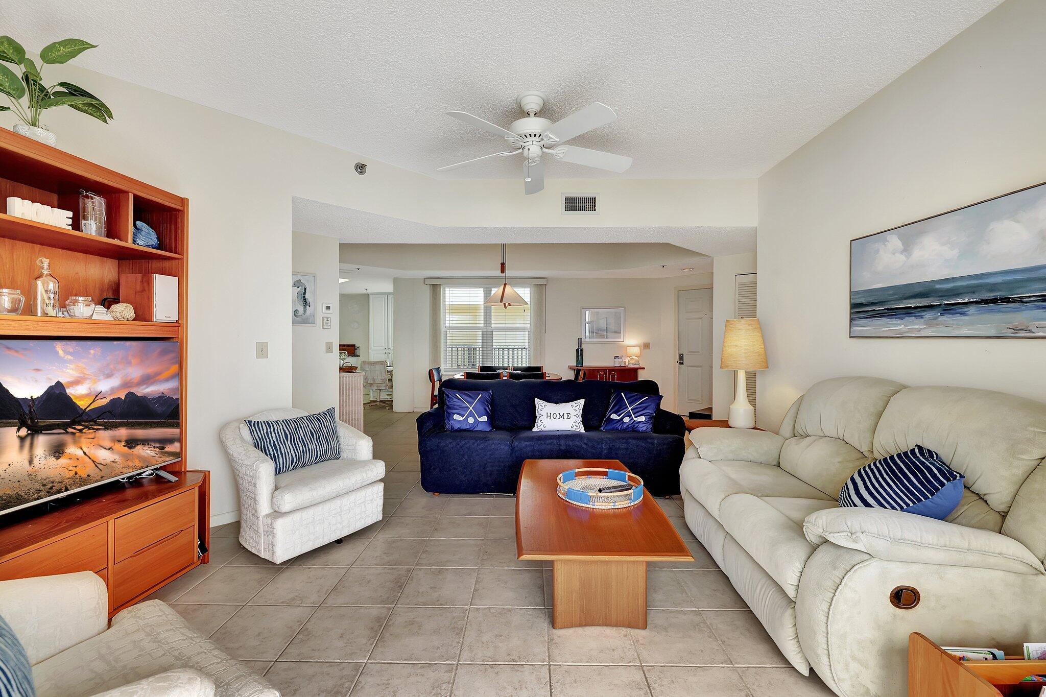 221 NE Plantation Road 406