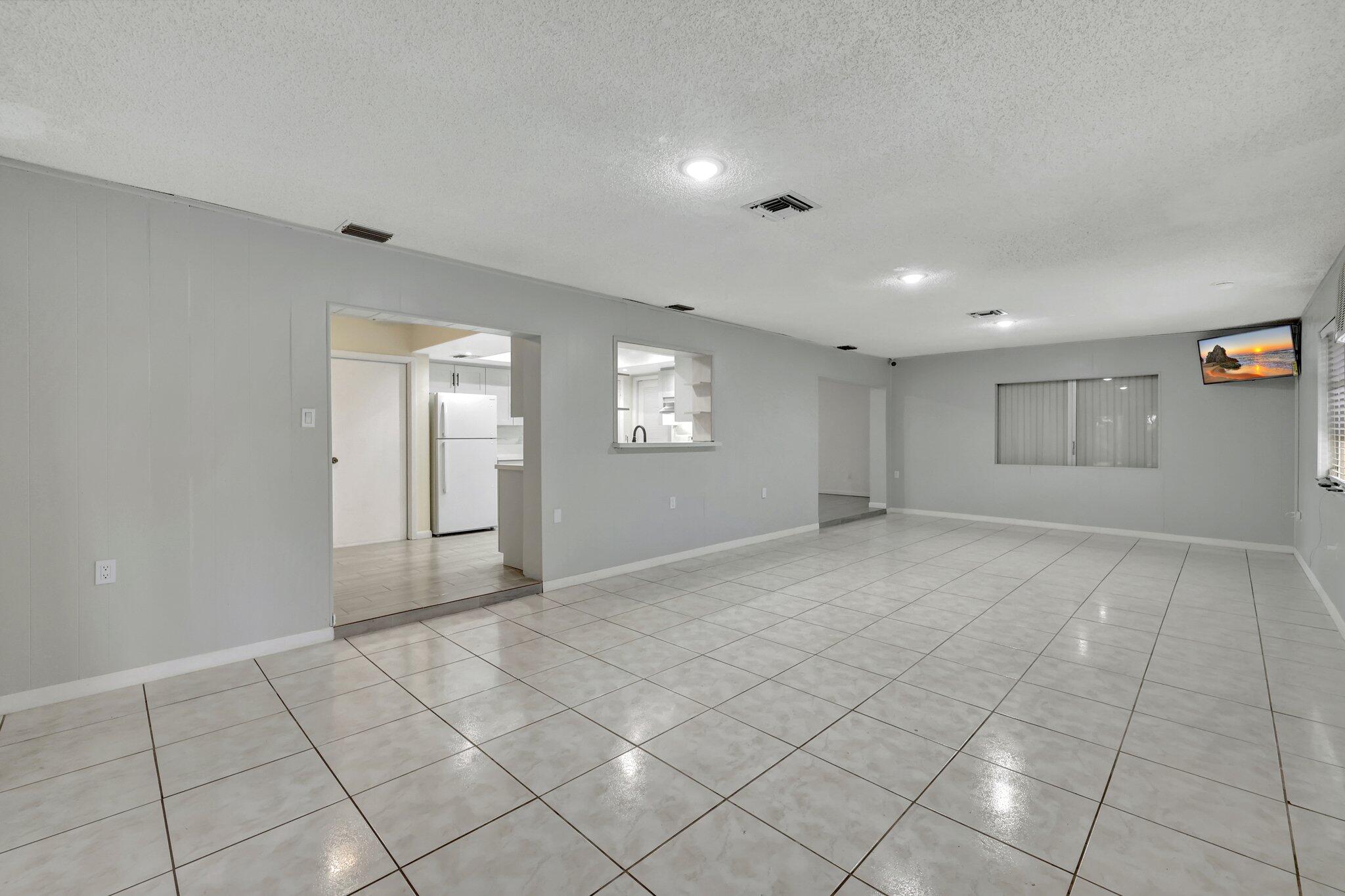 388 E Prima Vista Boulevard