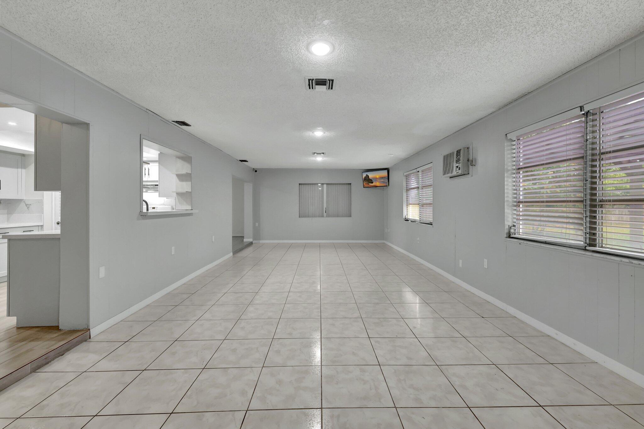 388 E Prima Vista Boulevard