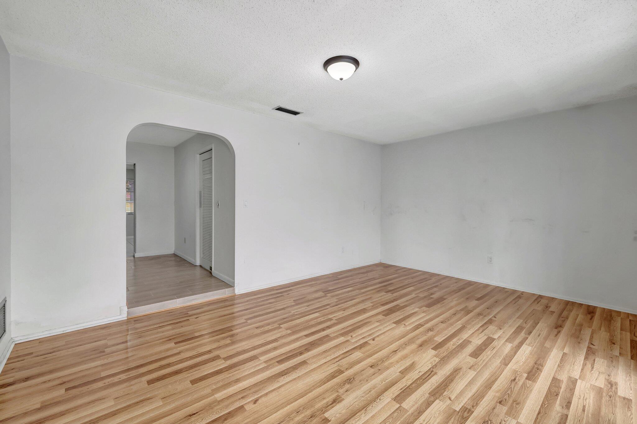 388 E Prima Vista Boulevard