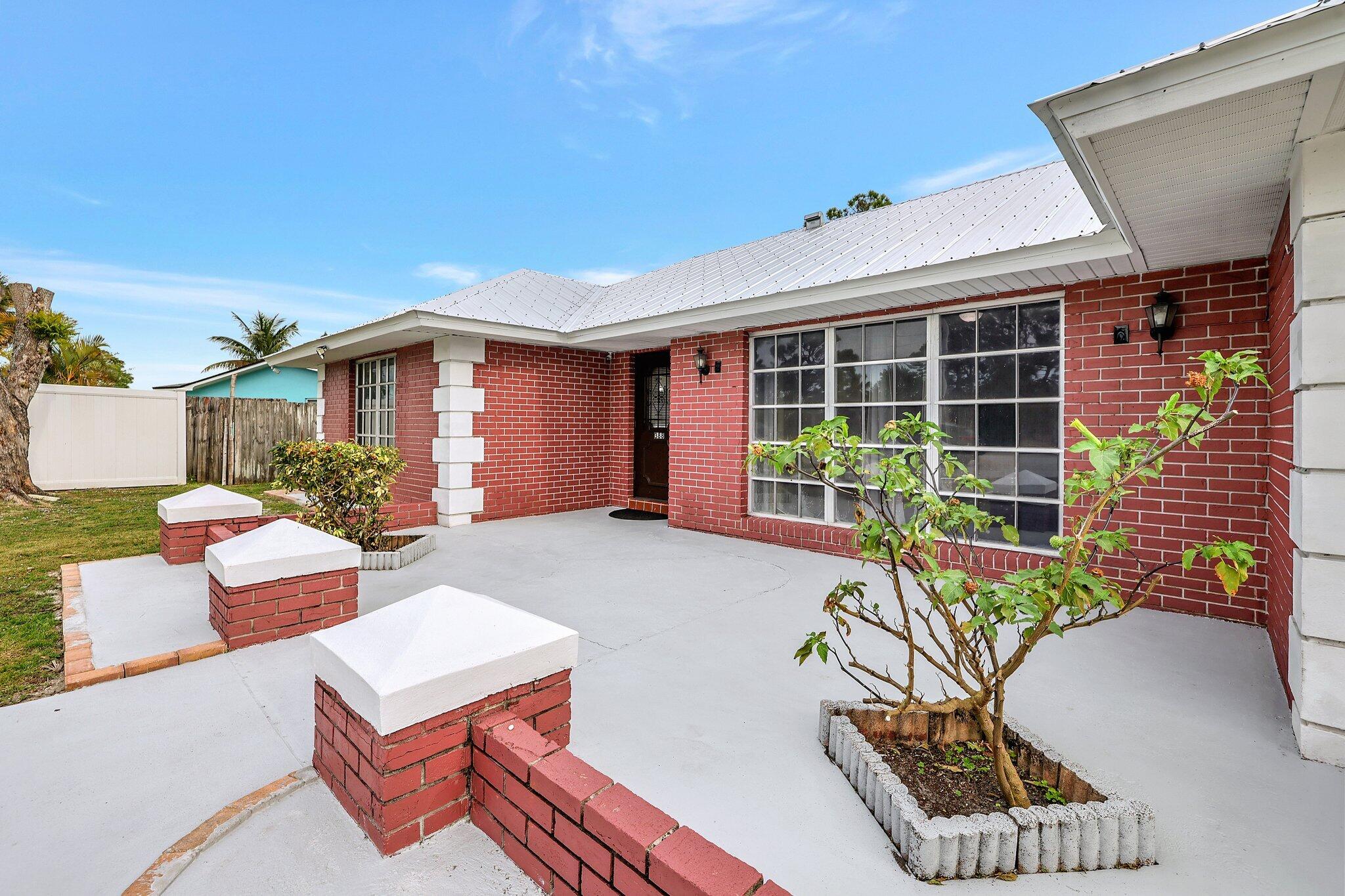 388 E Prima Vista Boulevard