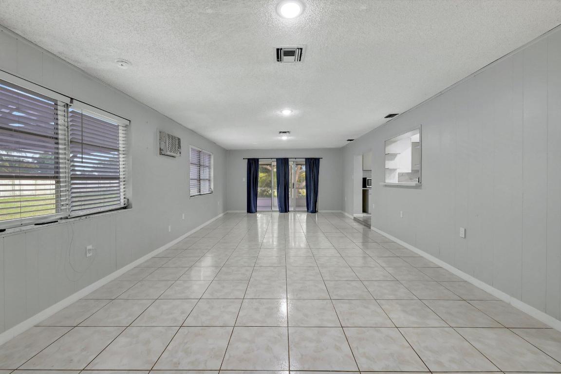 388 E Prima Vista Boulevard