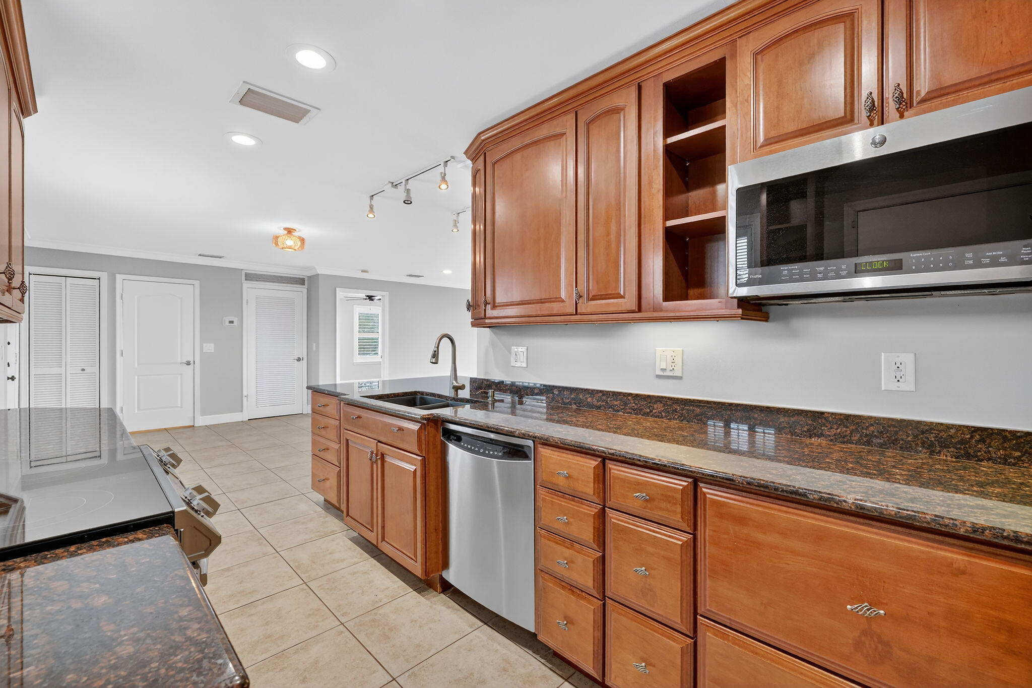 624 SW Saint Lucie Crescent 308