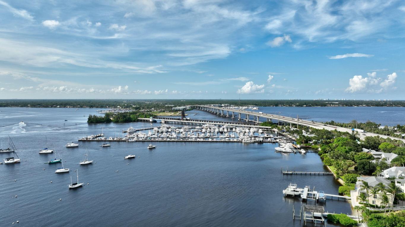 624 SW Saint Lucie Crescent 308