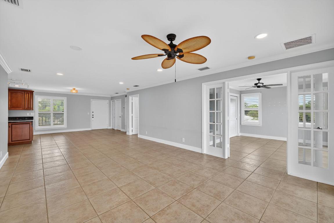 624 SW Saint Lucie Crescent 308