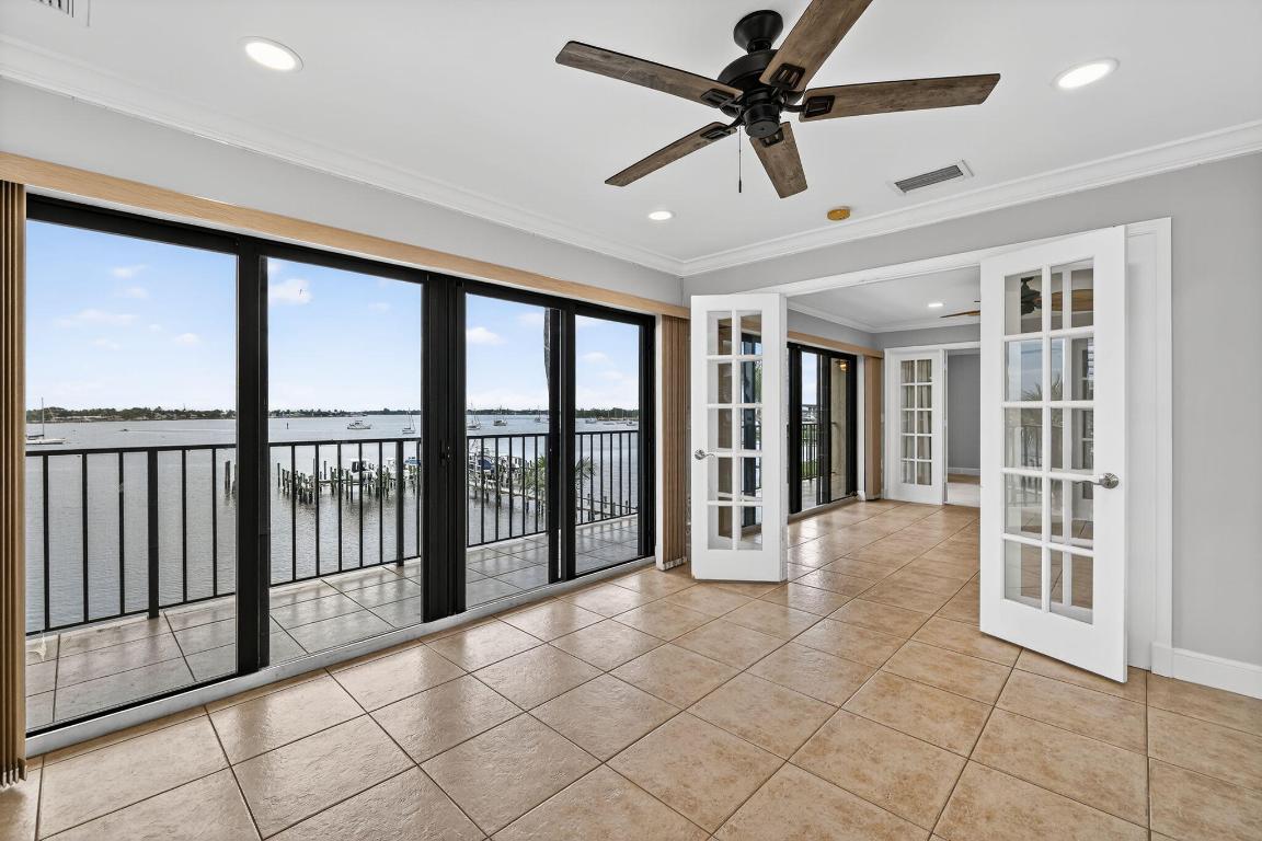 624 SW Saint Lucie Crescent 308