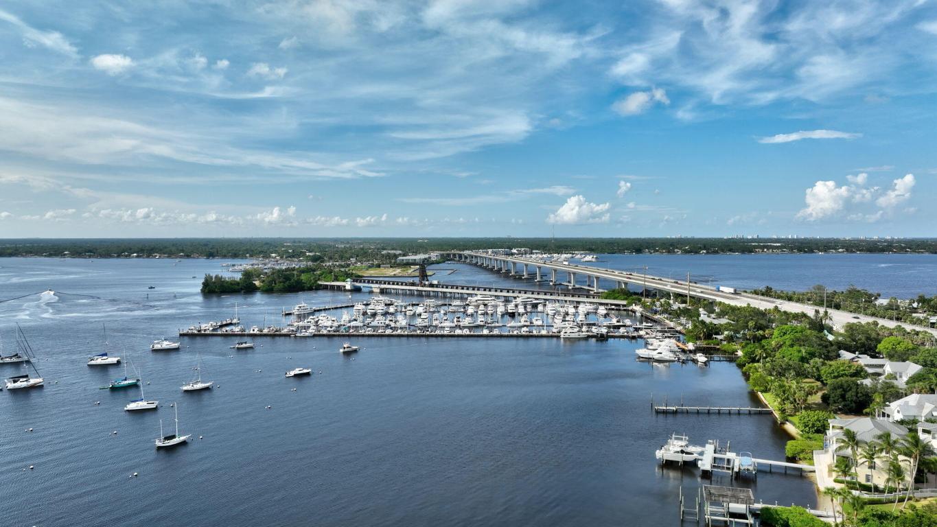 624 SW Saint Lucie Crescent 308