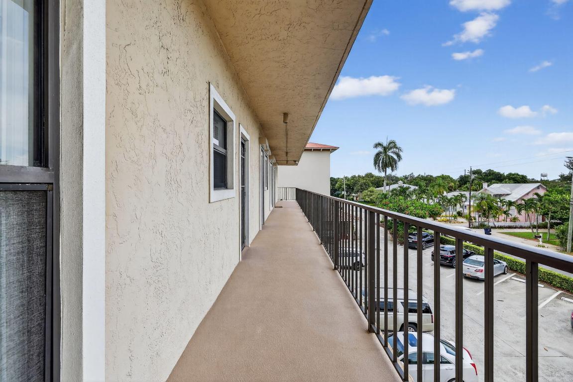 624 SW Saint Lucie Crescent 308