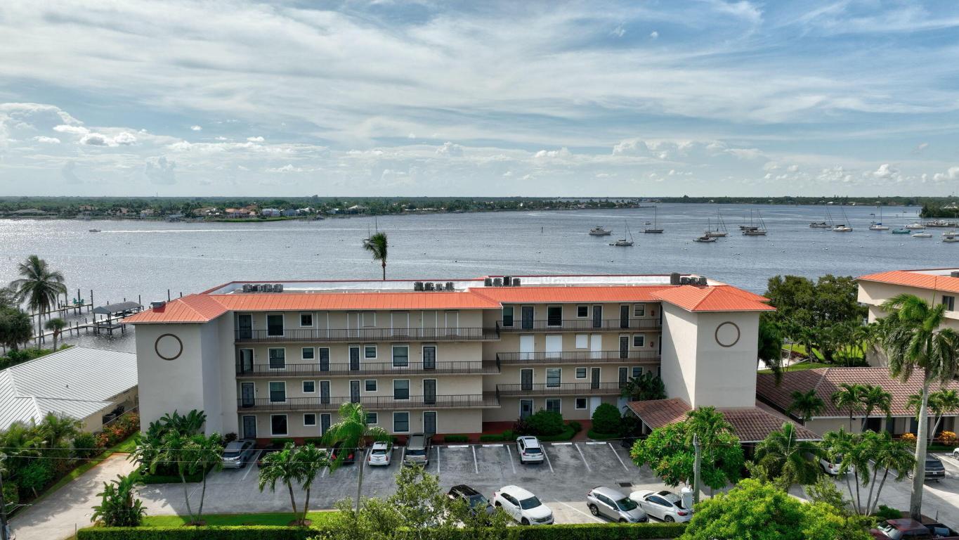 624 SW Saint Lucie Crescent 308