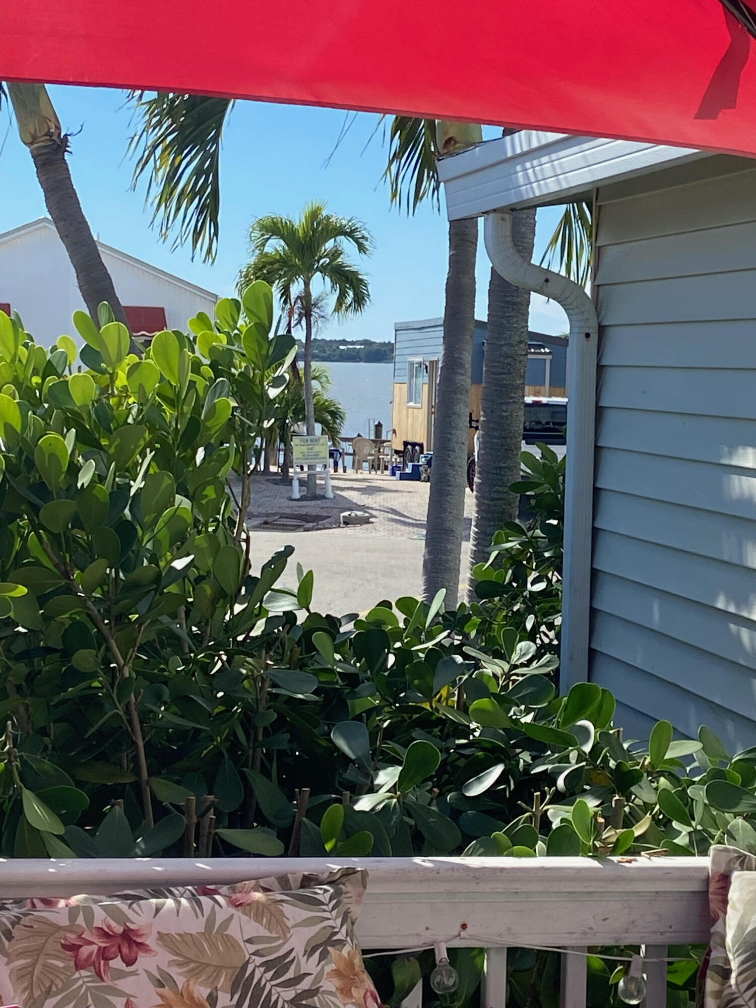 91 Nettles Boulevard