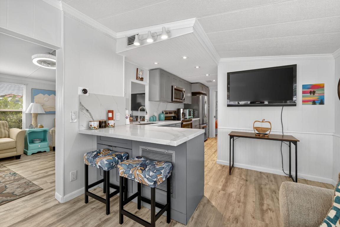 91 Nettles Boulevard