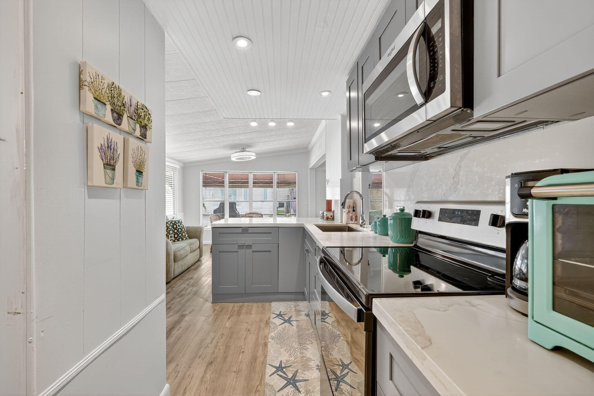 91 Nettles Boulevard