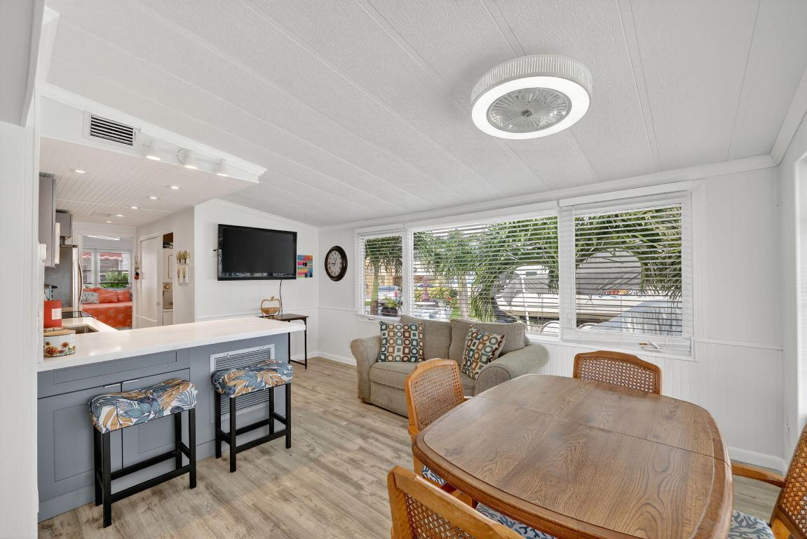 91 Nettles Boulevard