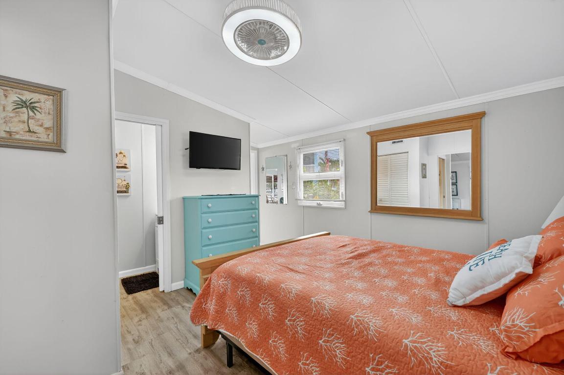 91 Nettles Boulevard