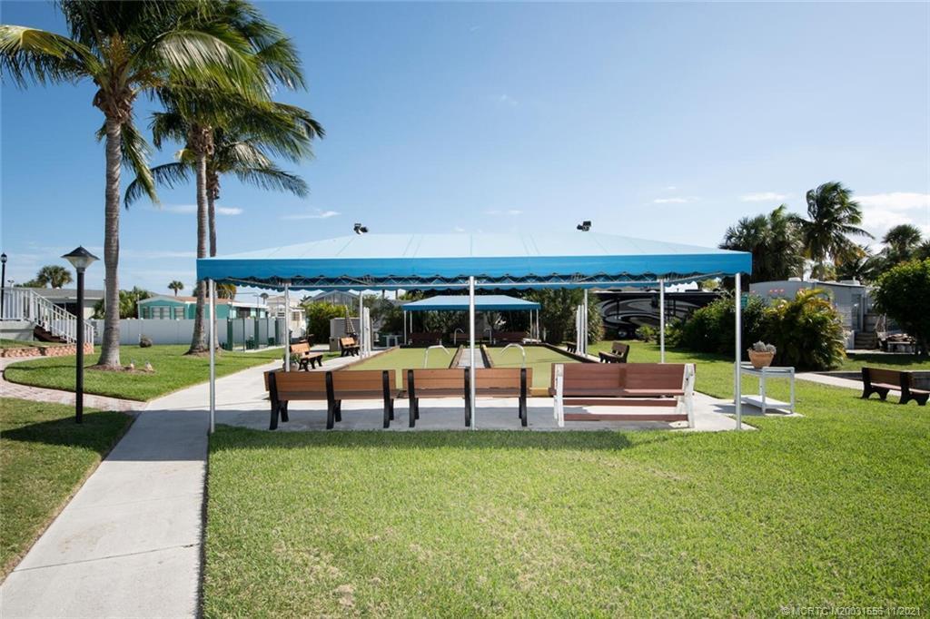 121 Nettles Boulevard