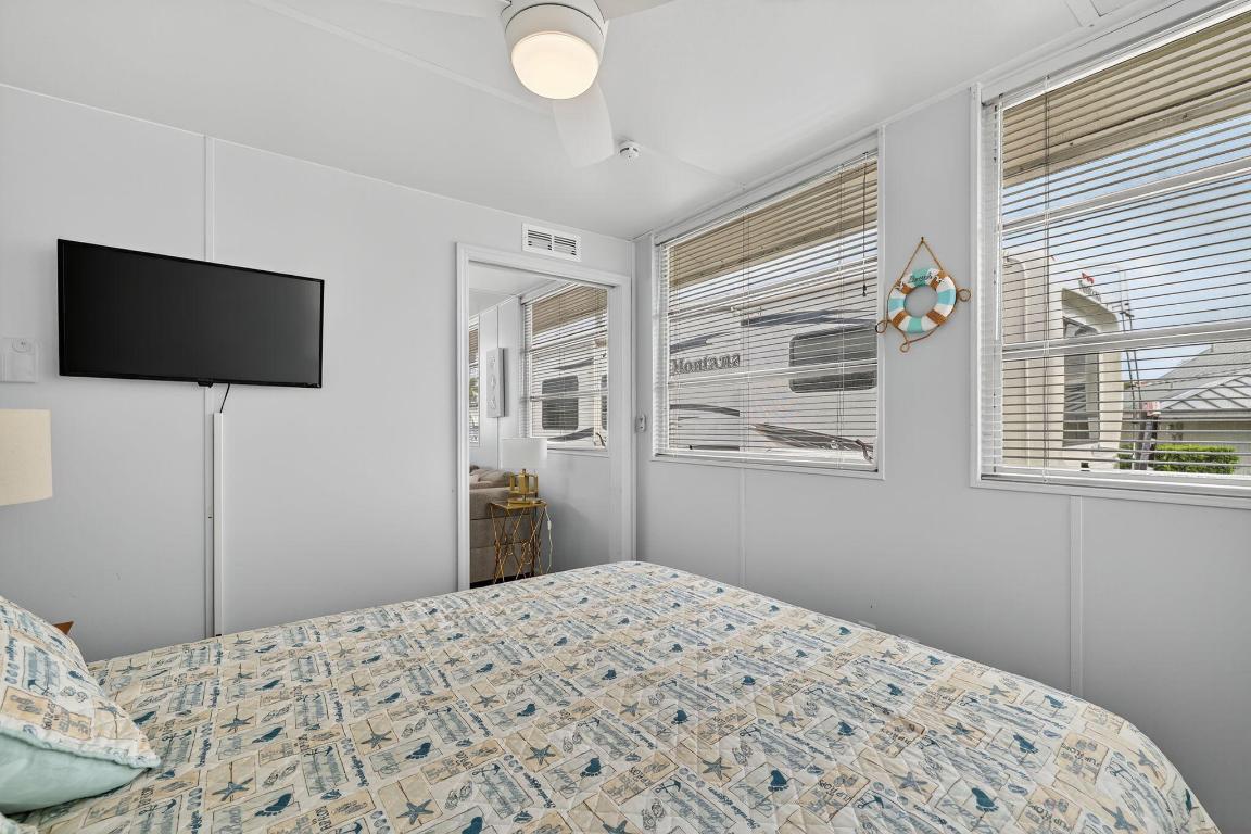 121 Nettles Boulevard