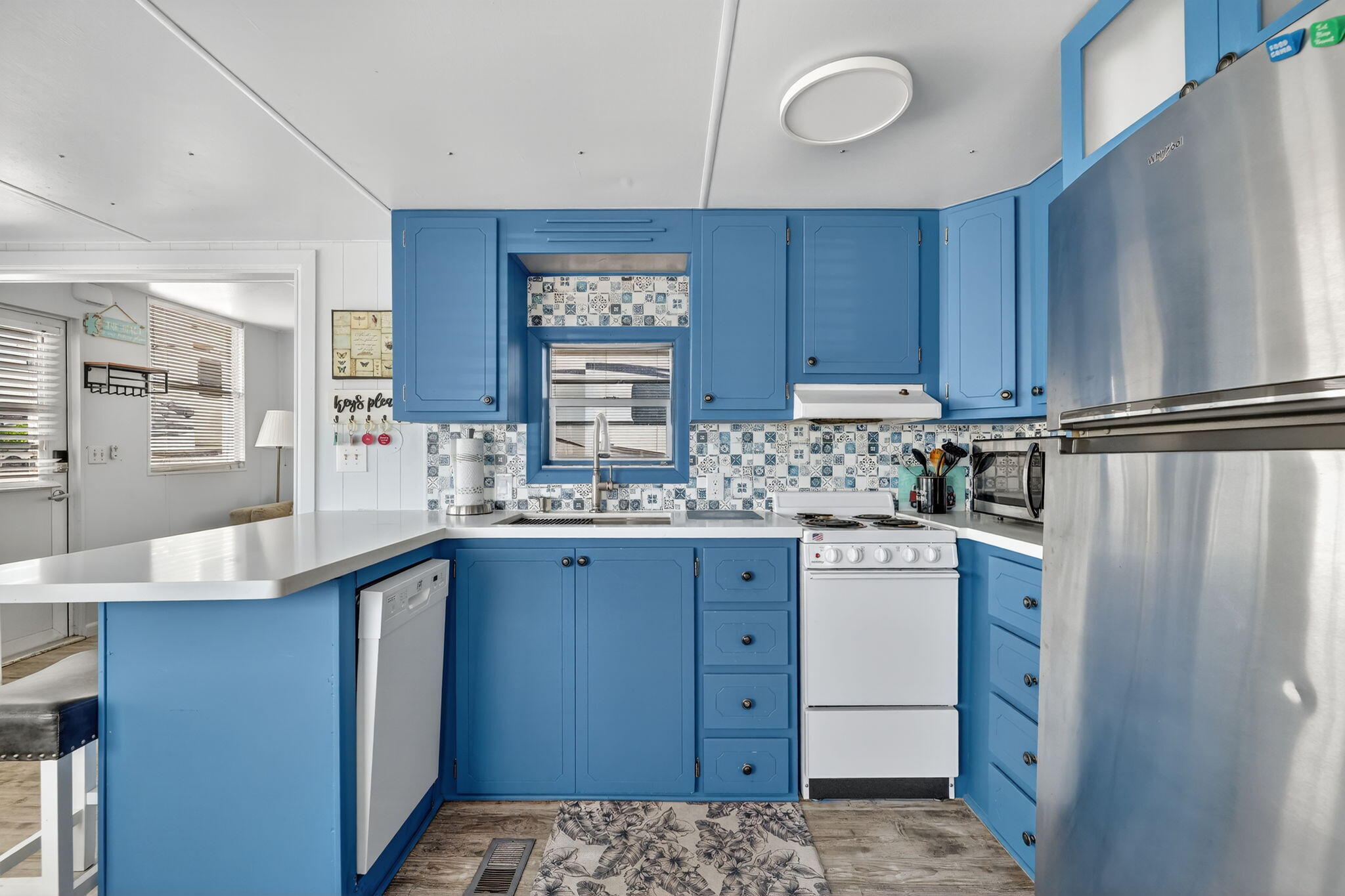 121 Nettles Boulevard