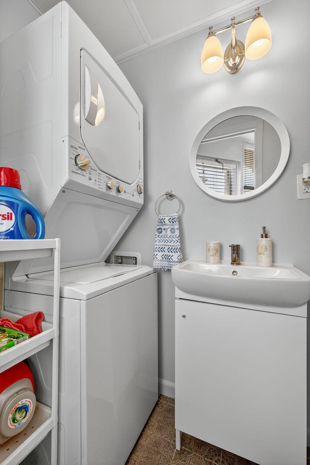 121 Nettles Boulevard