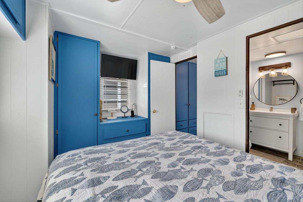 121 Nettles Boulevard