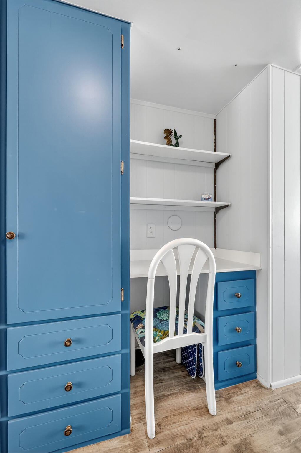 121 Nettles Boulevard