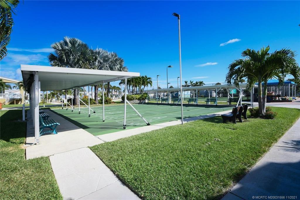 121 Nettles Boulevard
