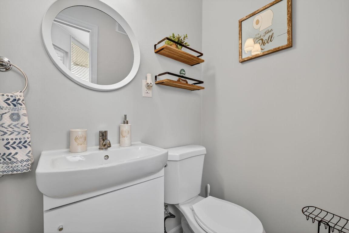 121 Nettles Boulevard