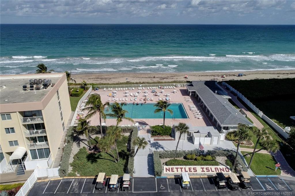 566 Nettles Boulevard