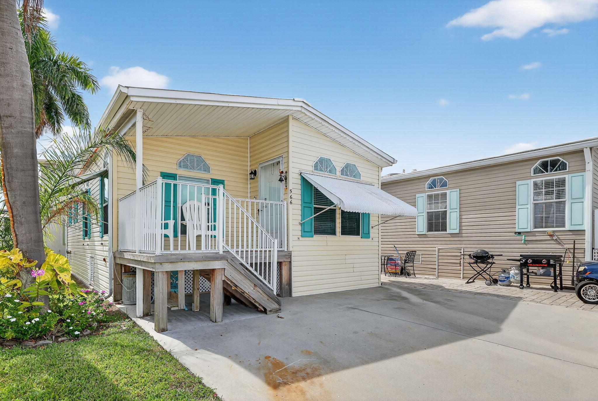 566 Nettles Boulevard