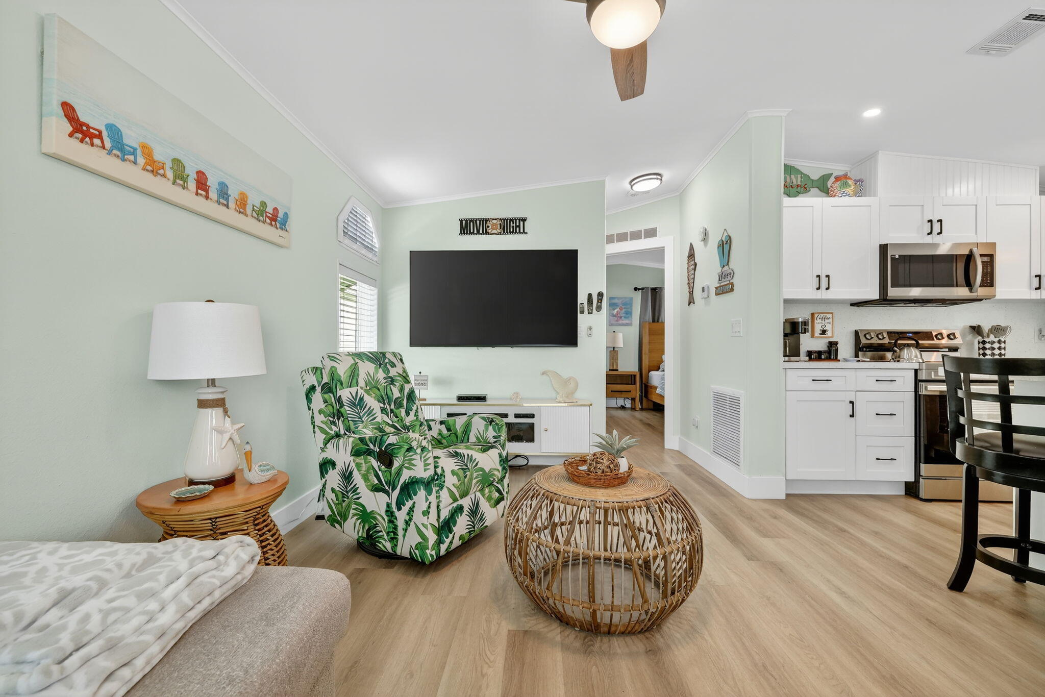 566 Nettles Boulevard