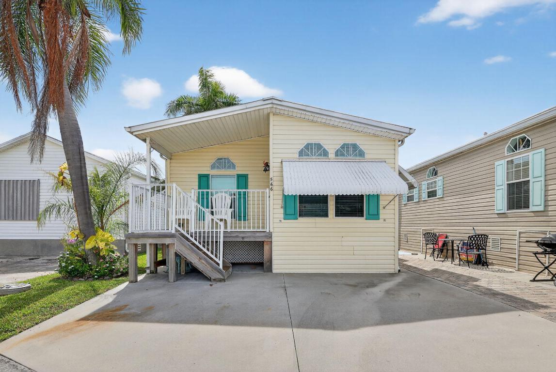 566 Nettles Boulevard