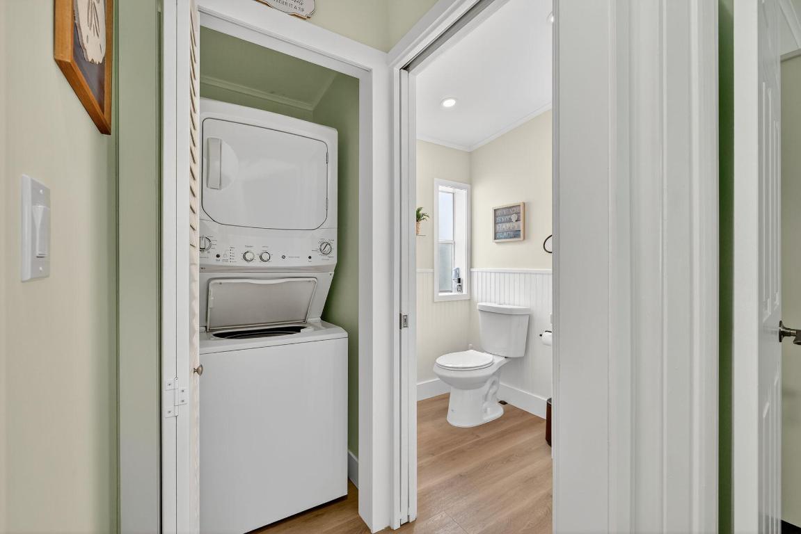 566 Nettles Boulevard