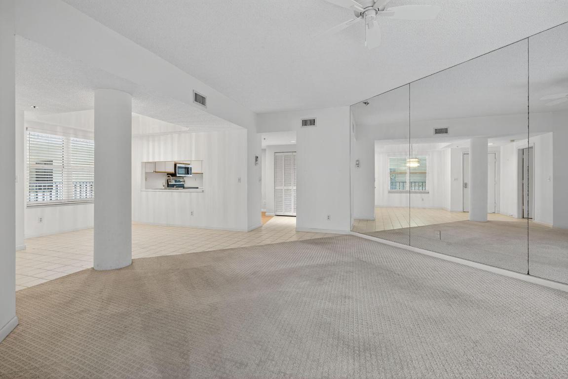 221 NE Plantation Road 213