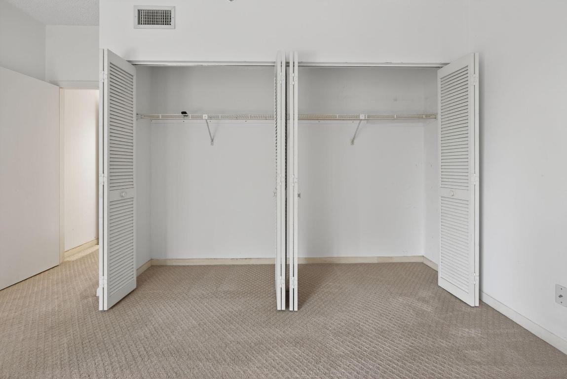 221 NE Plantation Road 213