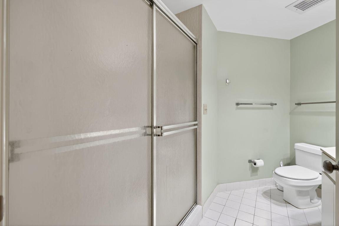 221 NE Plantation Road 213