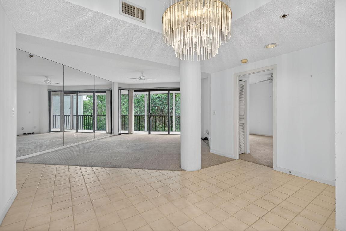 221 NE Plantation Road 213