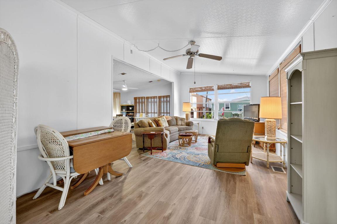 217 Nettles Boulevard