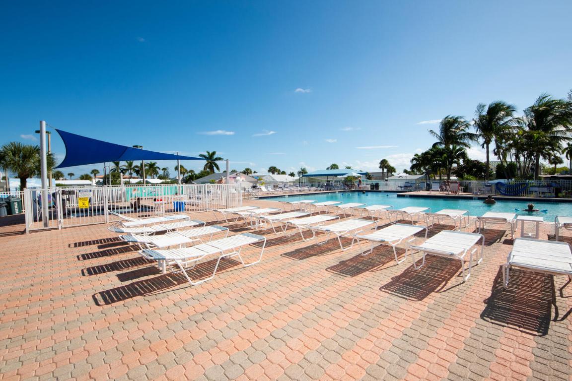 217 Nettles Boulevard