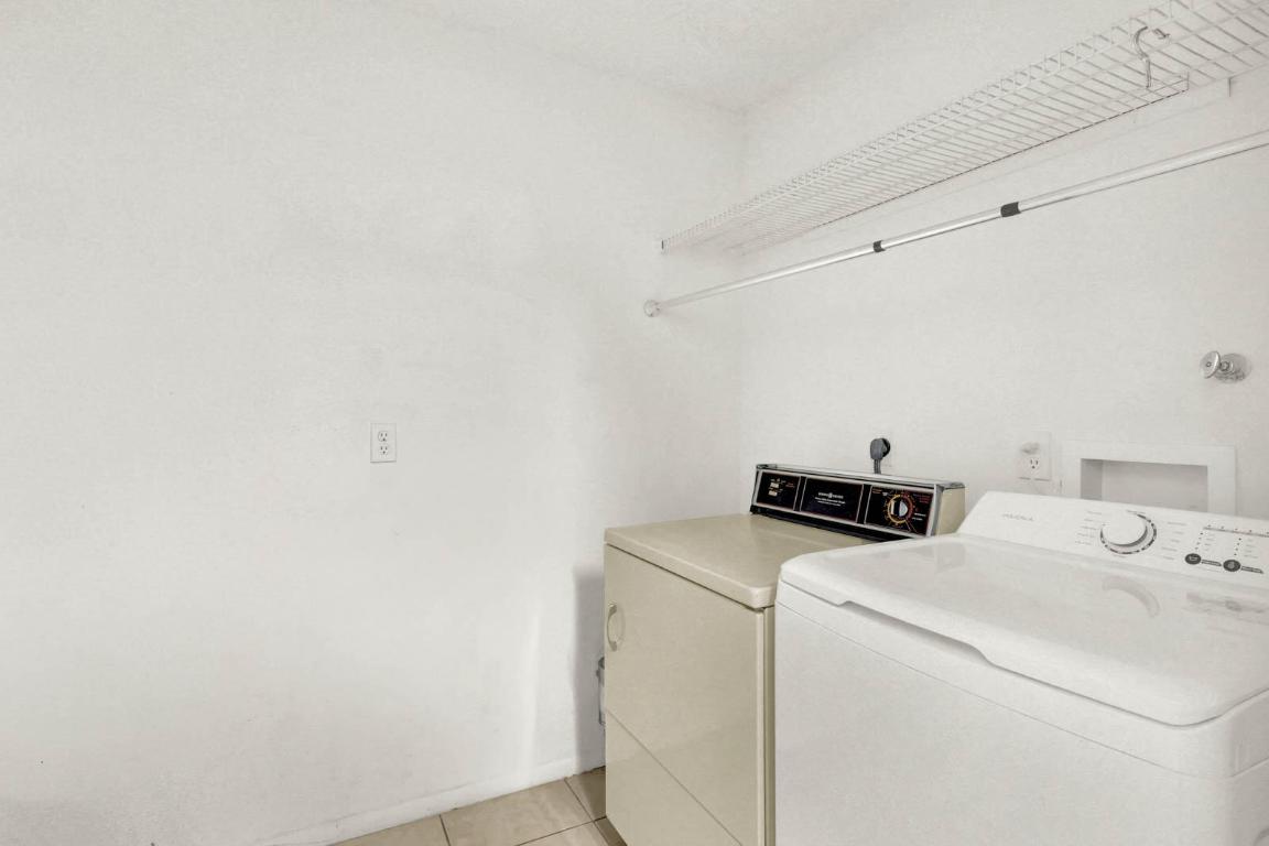 4104 NW Cinnamon Tree Circle