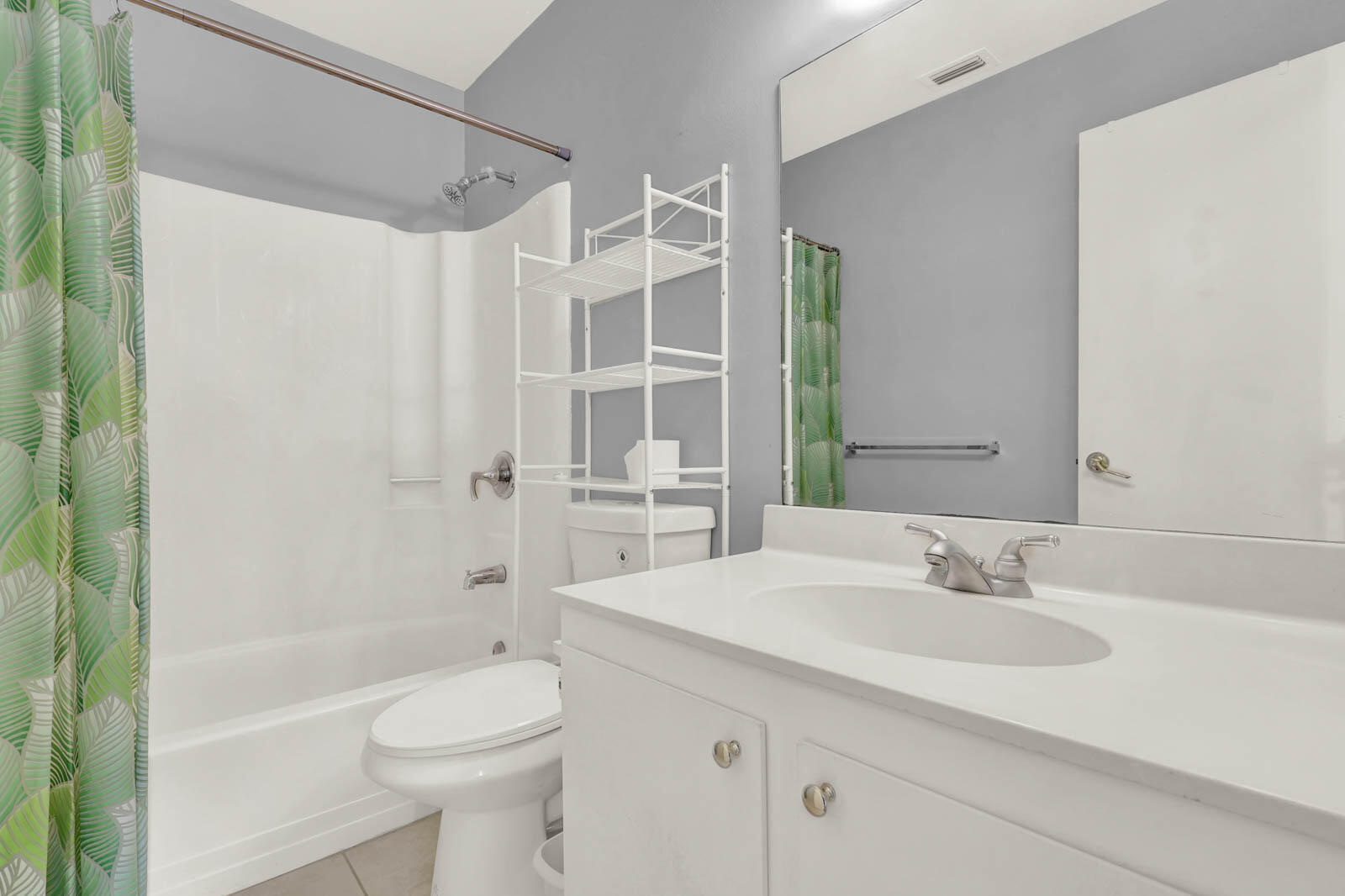 4104 NW Cinnamon Tree Circle