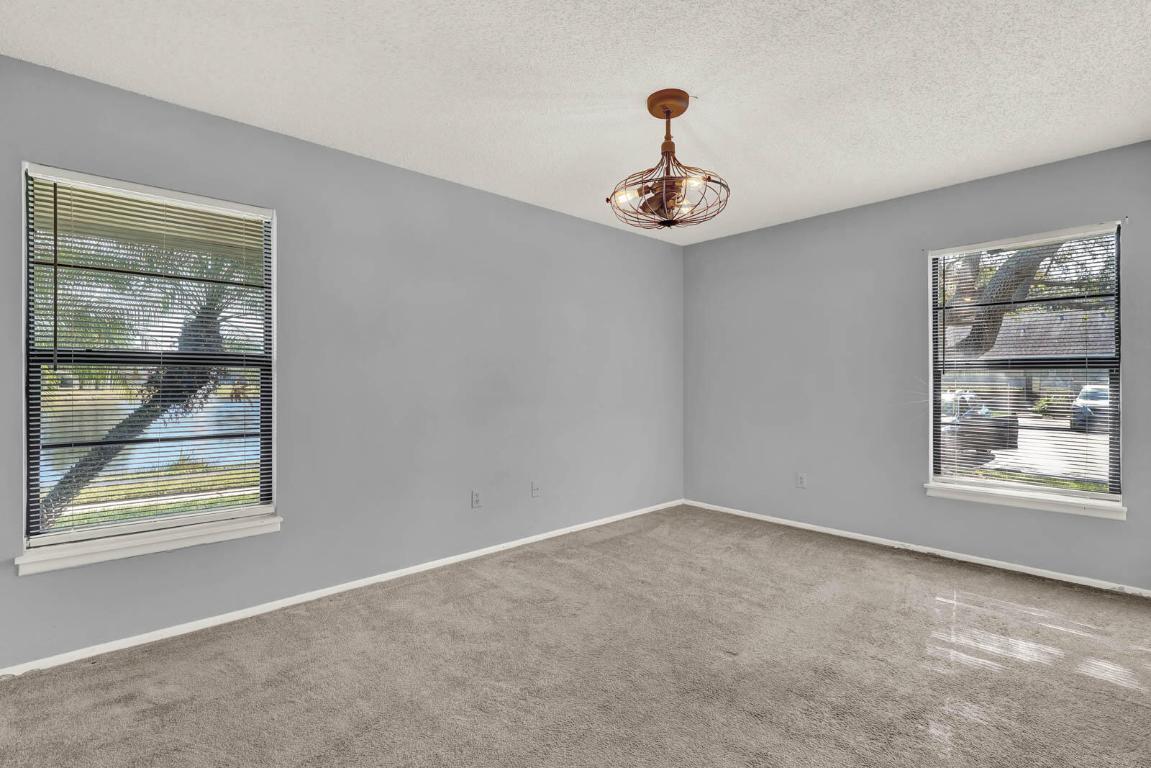 4104 NW Cinnamon Tree Circle