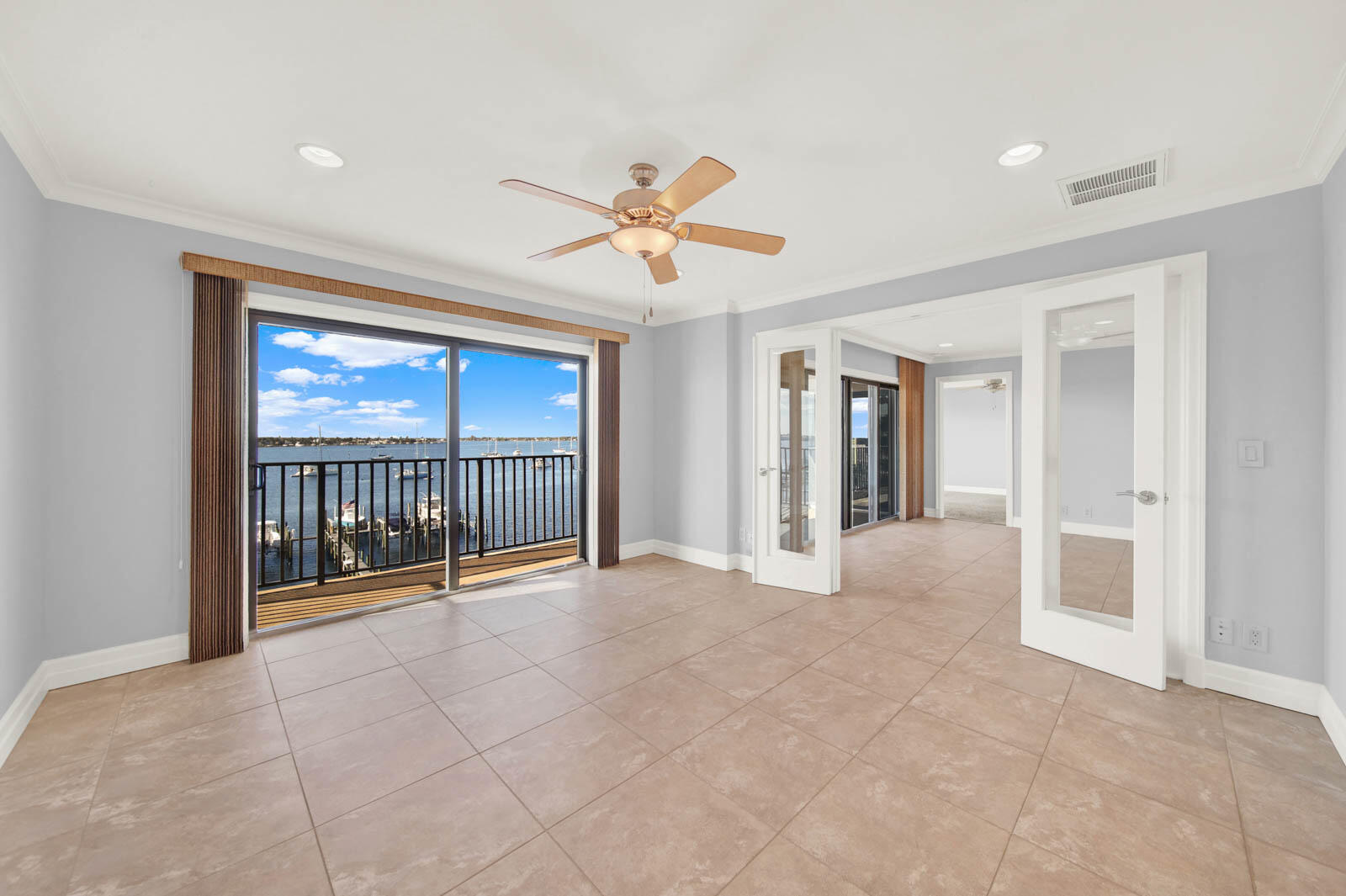 624 SW Saint Lucie Crescent 406