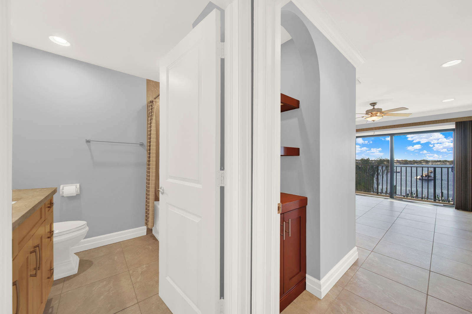 624 SW Saint Lucie Crescent 406