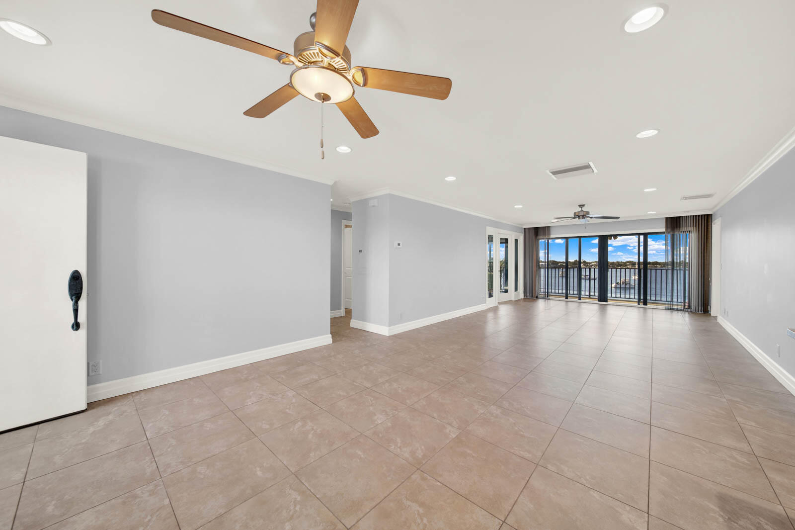 624 SW Saint Lucie Crescent 406